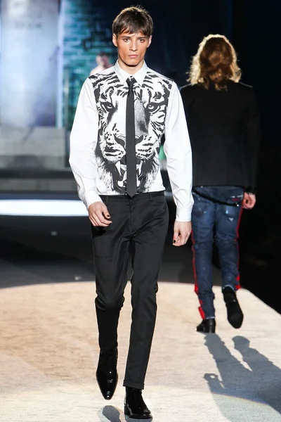 Look 42